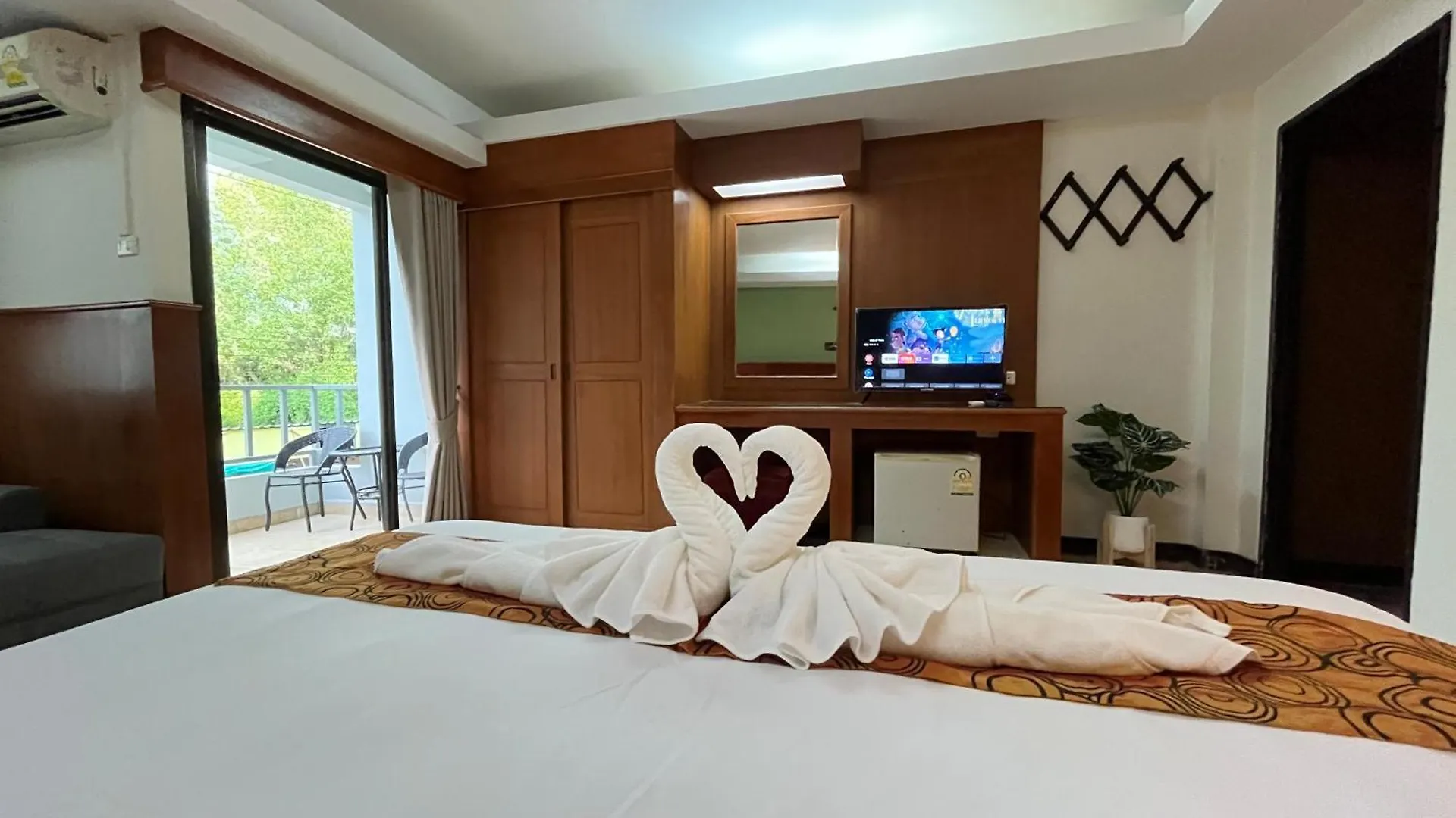 The Atnal Lanta Budget And Eco Friendly Hotel In Ko Lanta