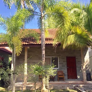 Coconut Maison d'hôtes Nai Yang Beach